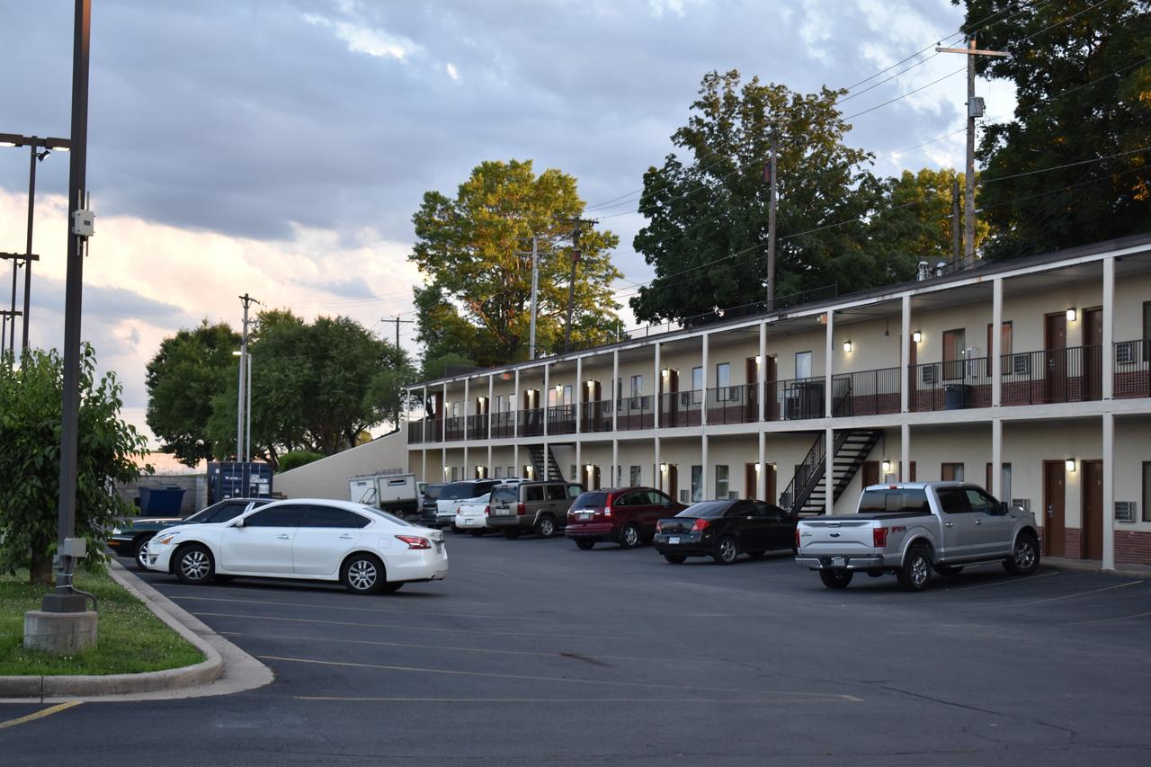 Town House Inn Cape Girardeau Exterior photo